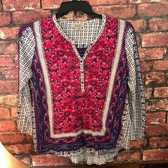 Lucky brand three-quarter sleeves size medium half button pull over top - Picture 2 of 5